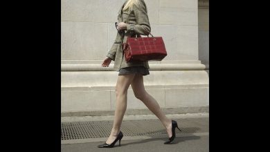 Photo of Buying elegant designer clutch bags is a must!